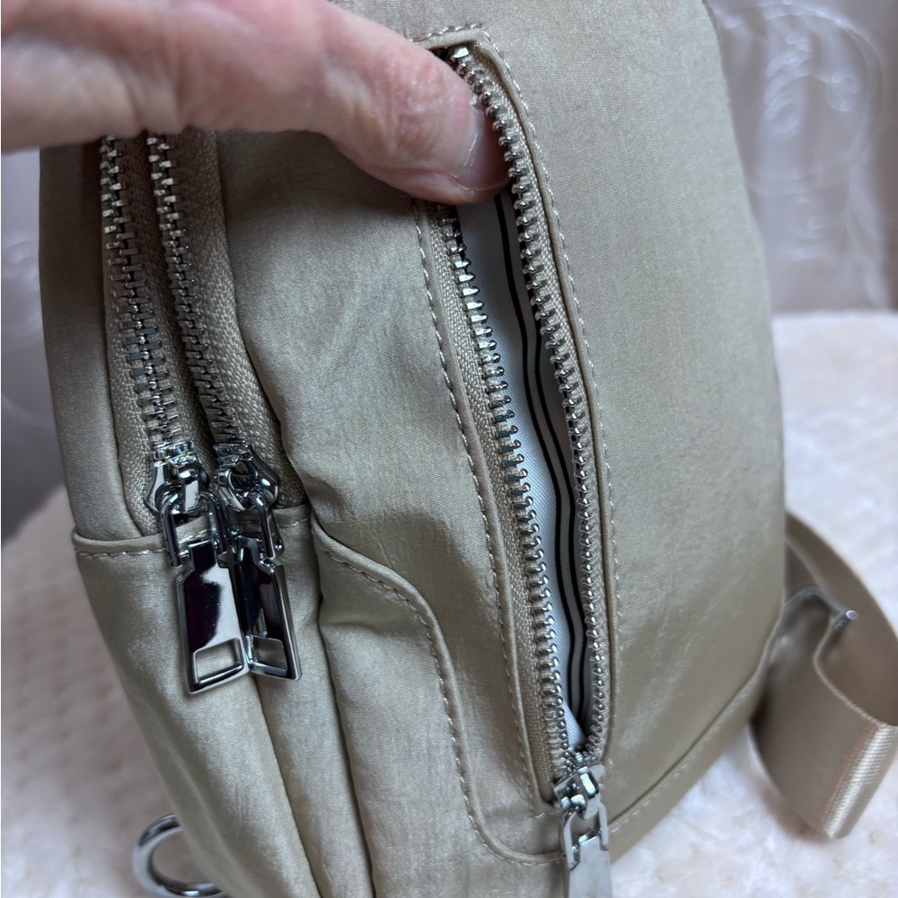Madison West Los Angeles Nylon Sling Bag w/Adjustable Strap - Picture 3 of 16